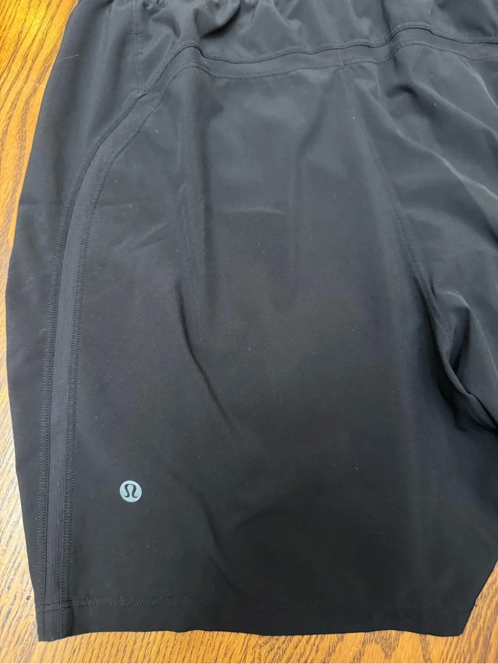 Lululemon Men’s 7” Black Shorts w/Lined